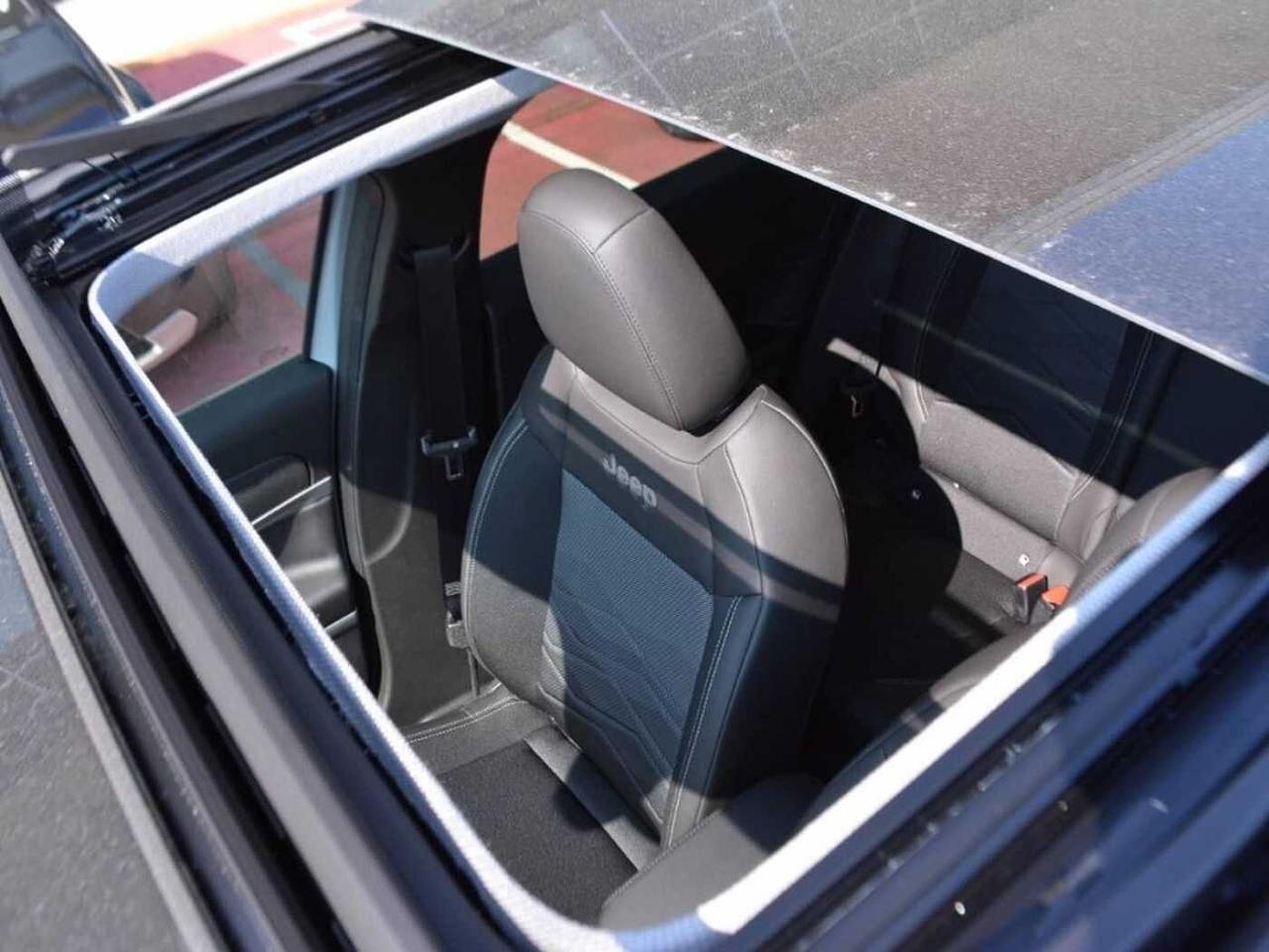Jeep Jeep Avenger usata, con Interno SELLERIA IN TESSUTO PREMIUM