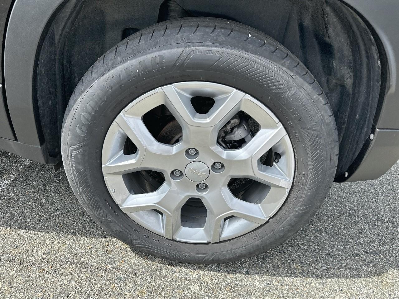 Jeep Jeep Avenger usata, con 4 freni a disco con 2 dischi ventilati