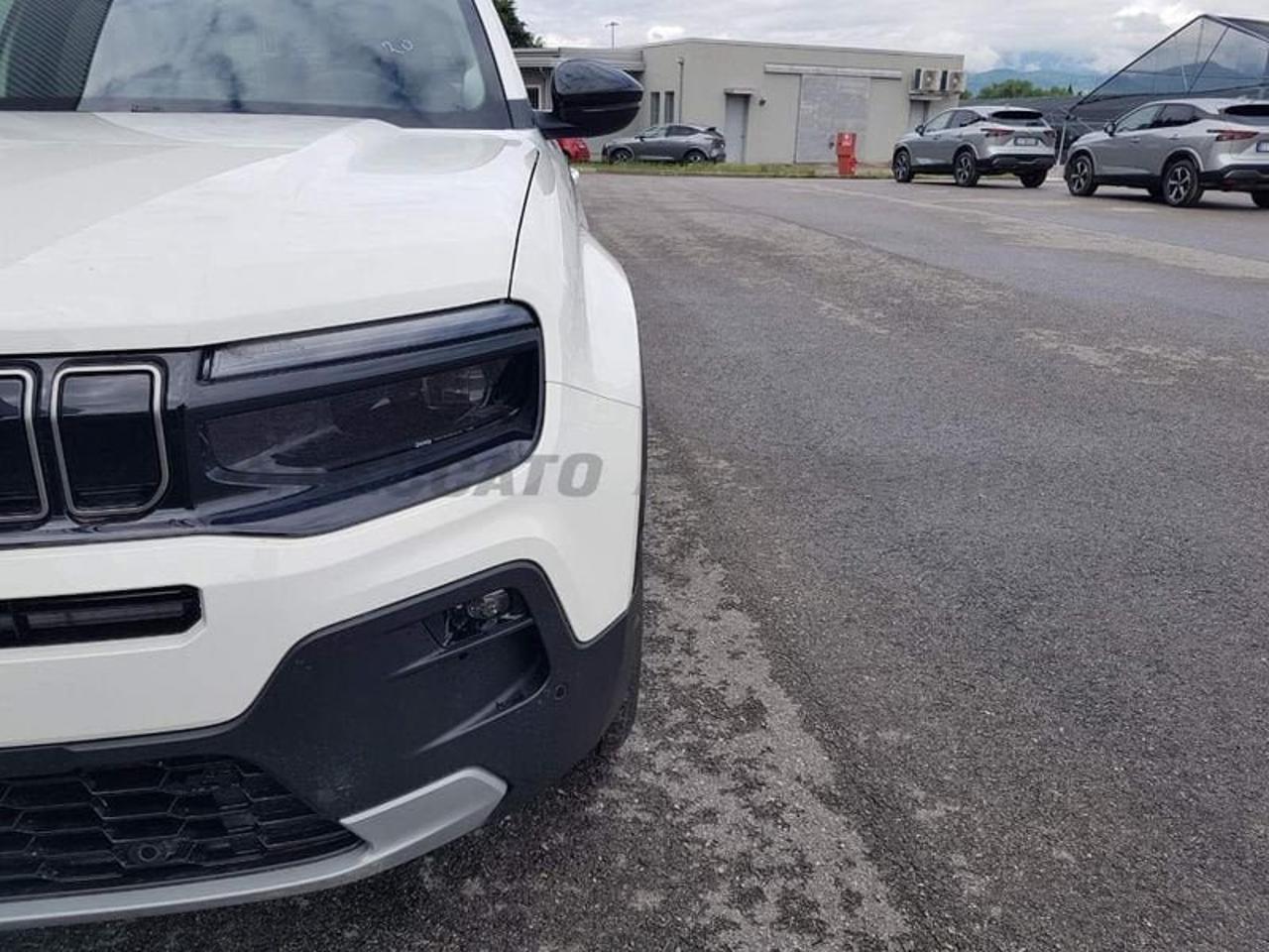 Jeep Jeep Avenger usata 9