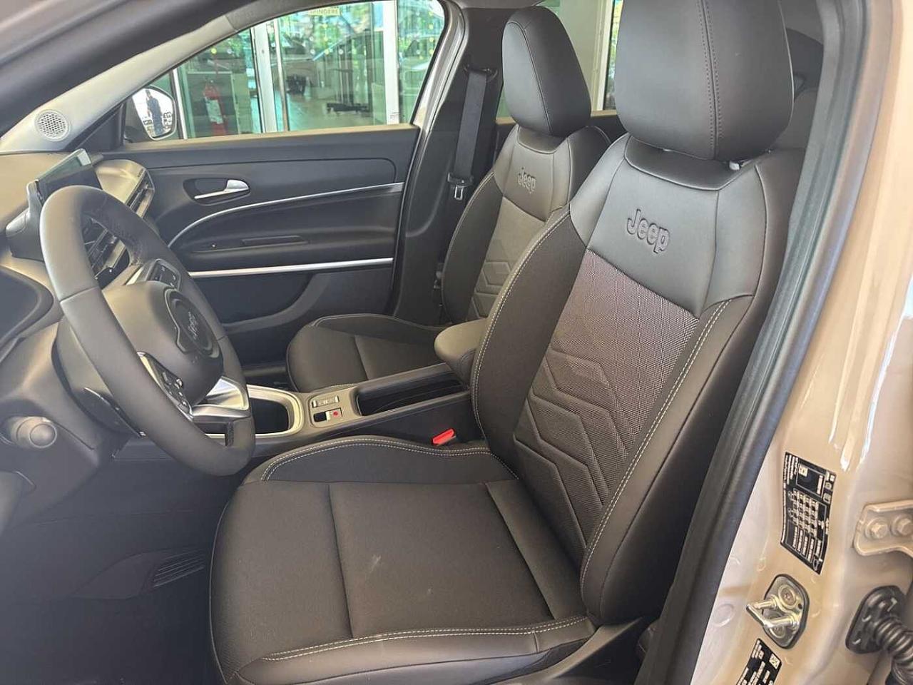 Jeep Jeep Avenger usata 3