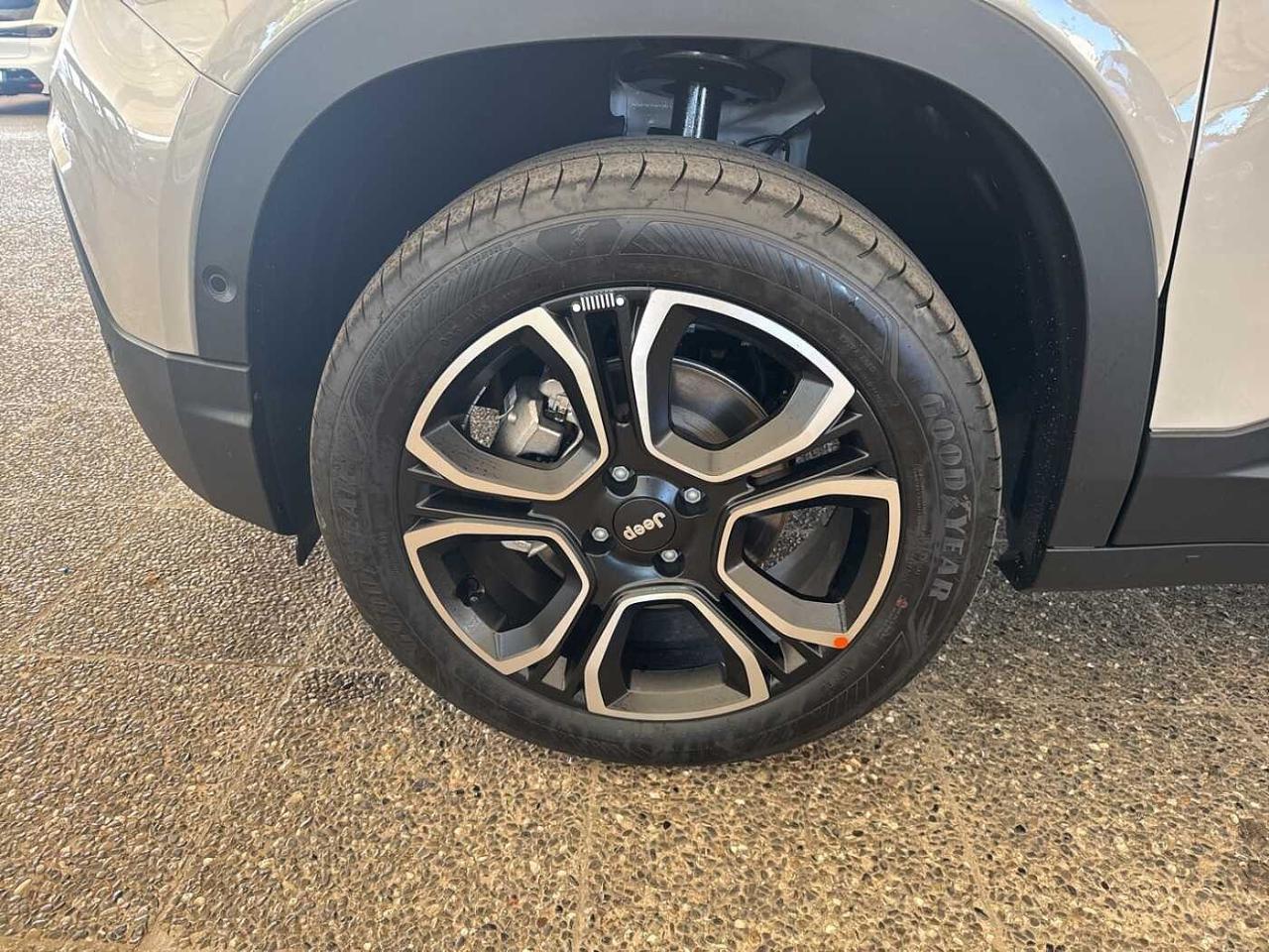 Jeep Jeep Avenger usata 15