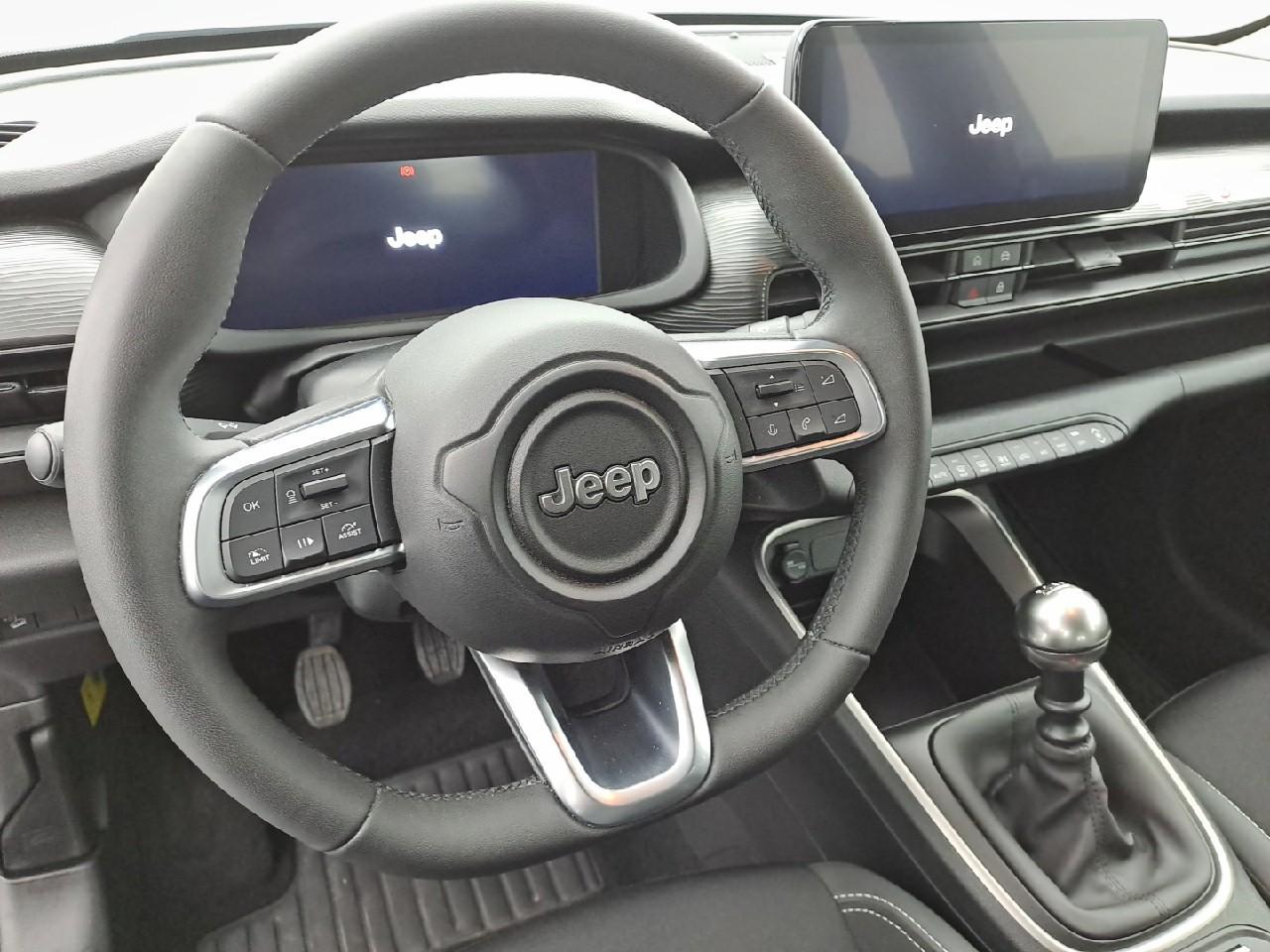 Jeep Jeep Avenger usata, con Angoli di rampa angolo di attacco (gradi): 20,0 e angolo di uscita (gradi): 35,0