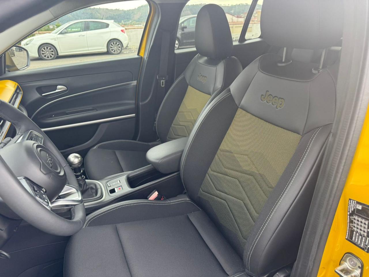 Jeep Jeep Avenger usata 28