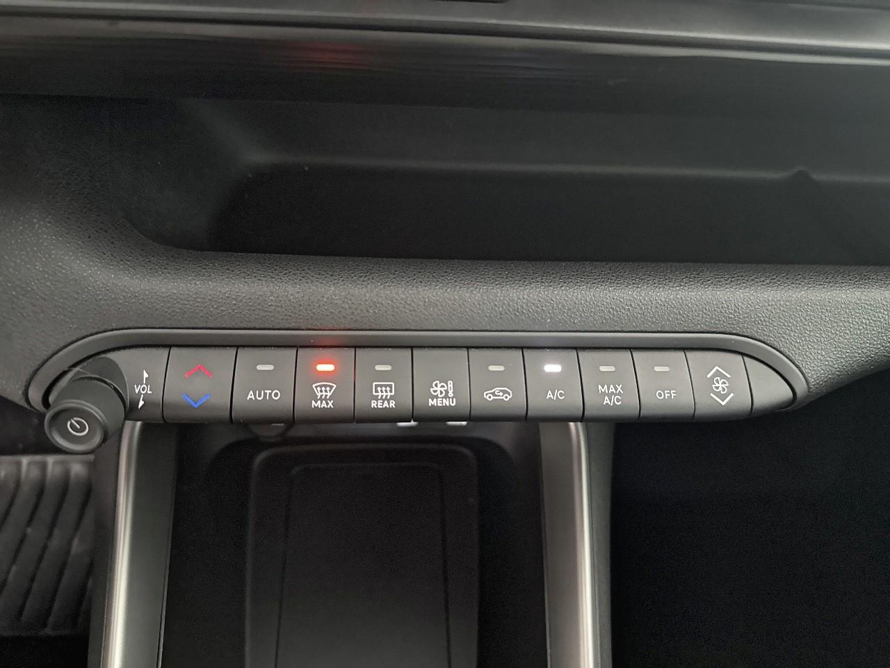 Jeep Jeep Avenger usata, con Angoli di rampa angolo di attacco (gradi): 20,0 e angolo di uscita (gradi): 35,0