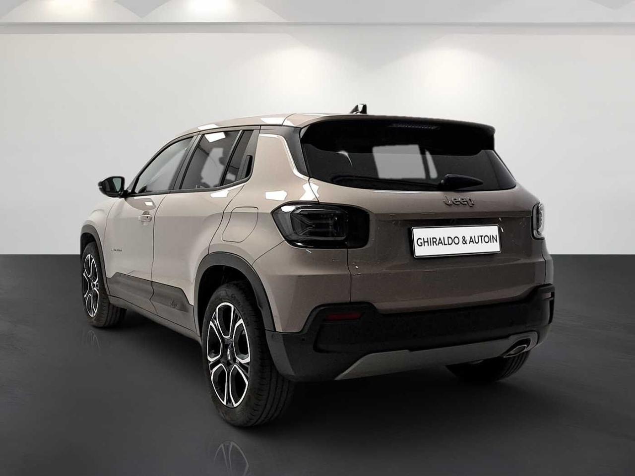 Jeep Jeep Avenger usata, con bracciolo porta oggetti