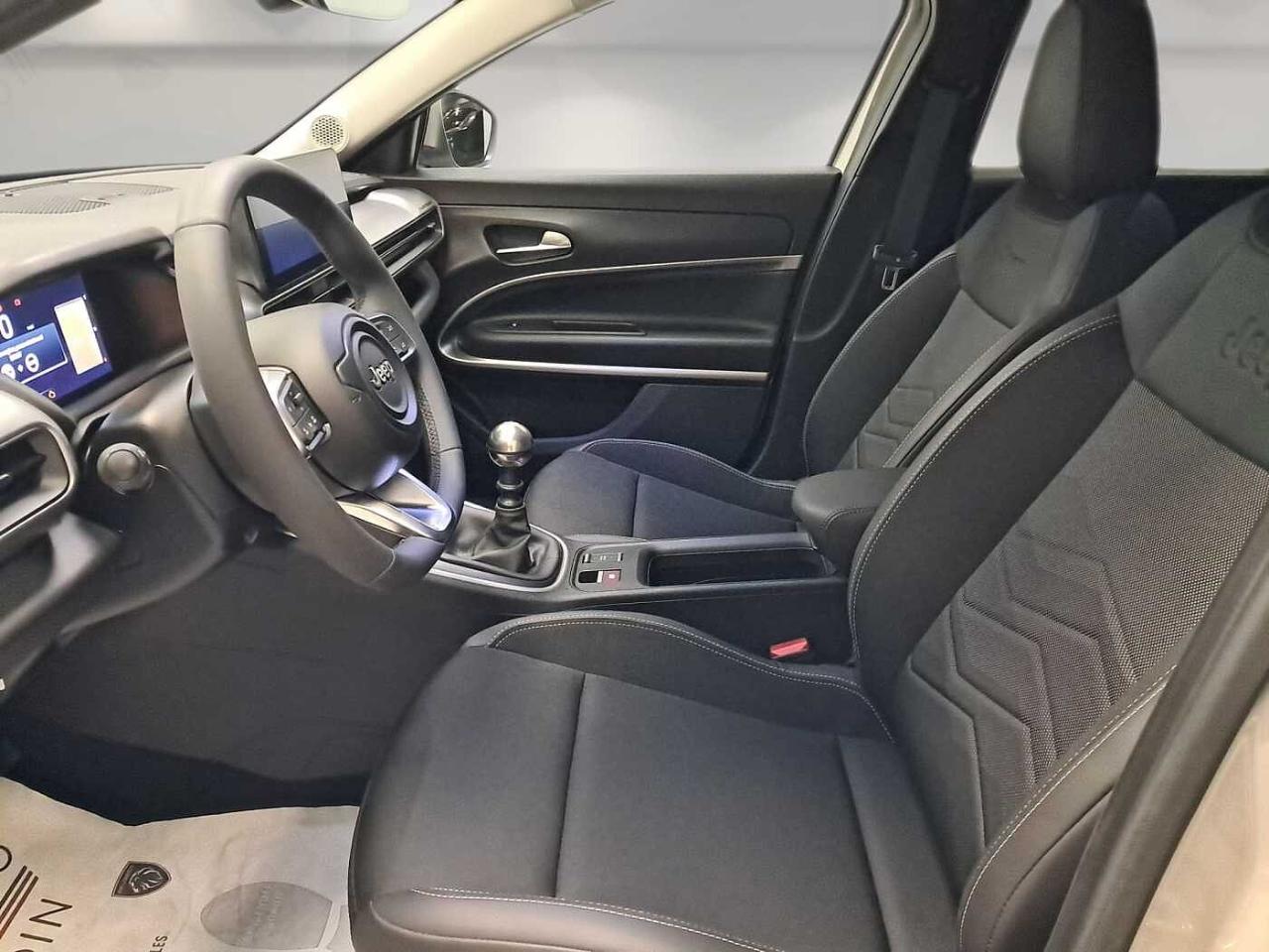 Jeep Jeep Avenger usata, con sedile posteriore sdoppiabile