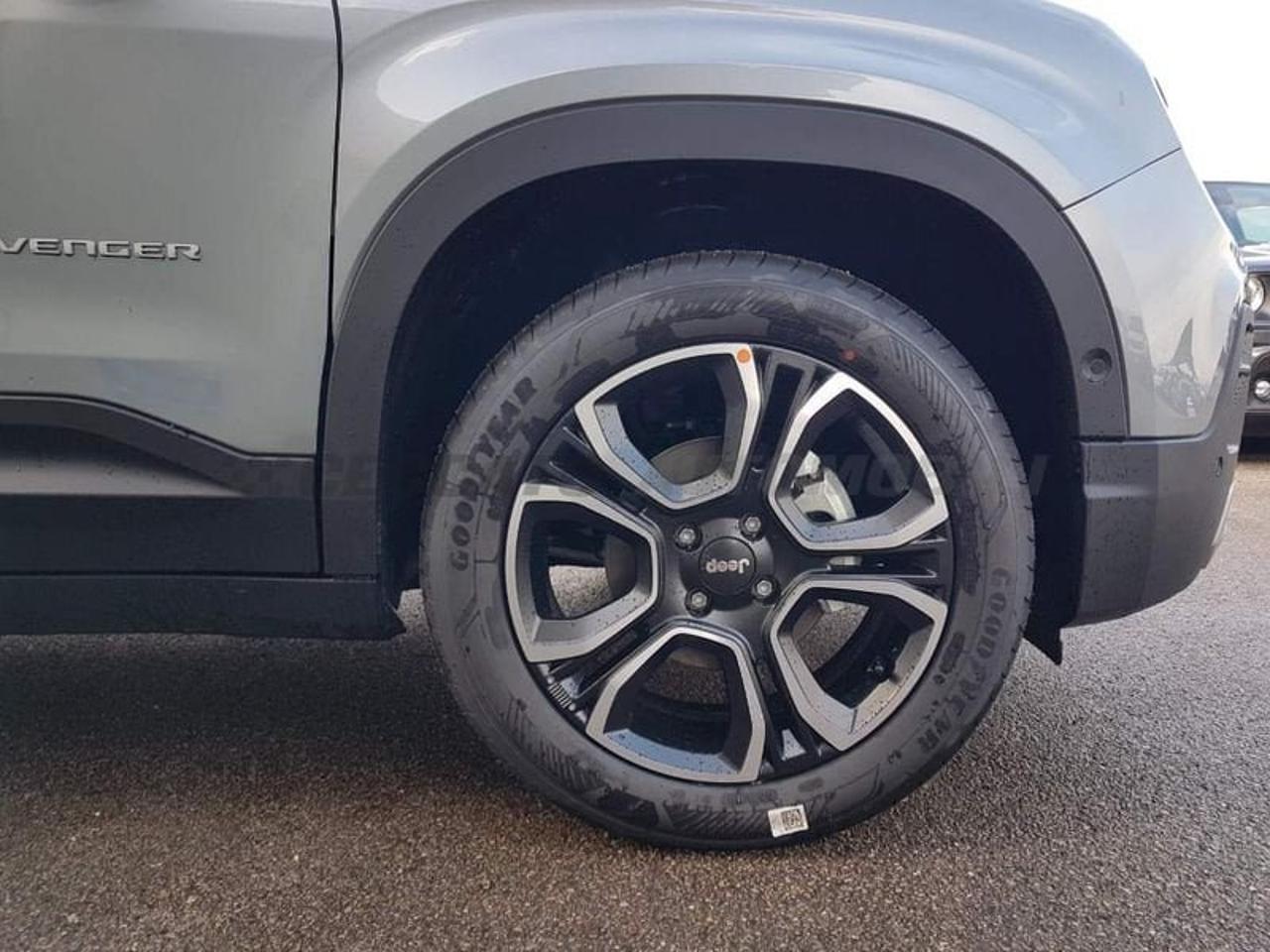 Jeep Jeep Avenger usata 21