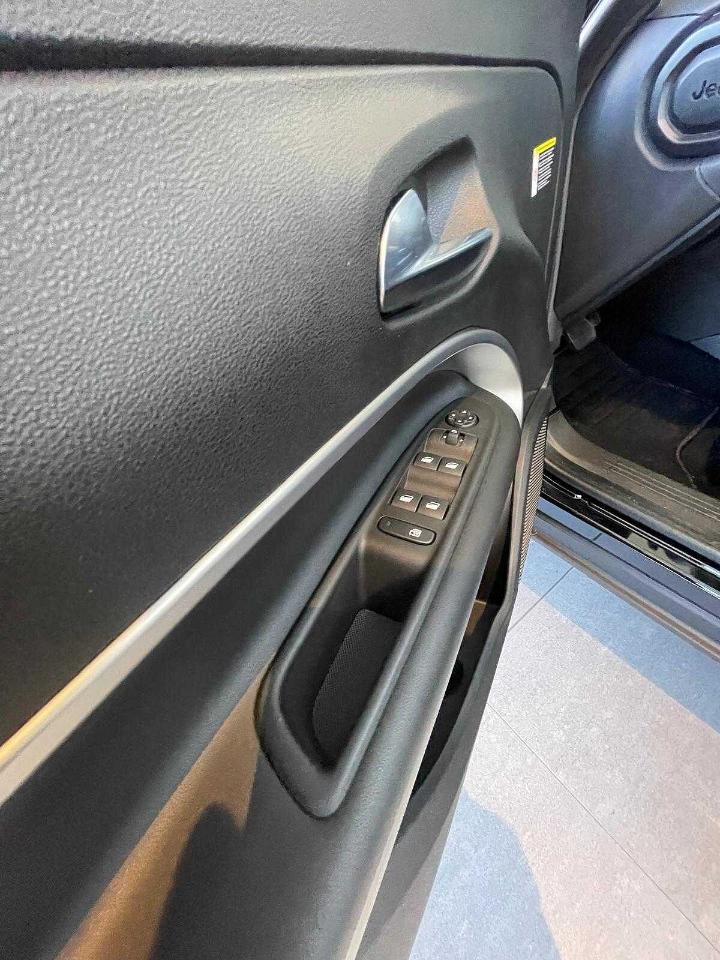 Jeep Jeep Avenger usata 3