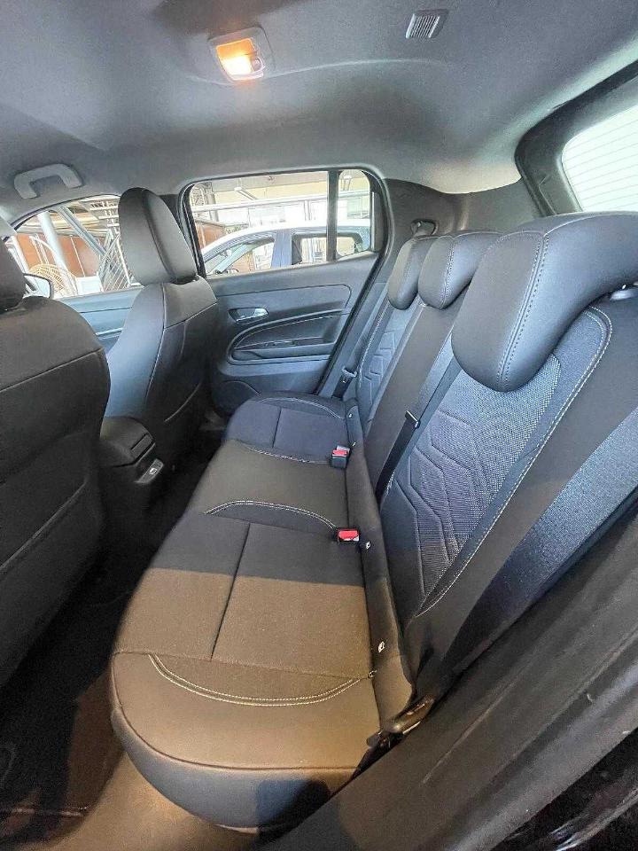 Jeep Jeep Avenger usata 14