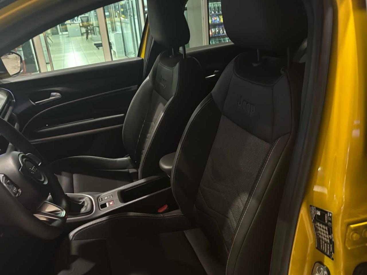 Jeep Jeep Avenger usata 4