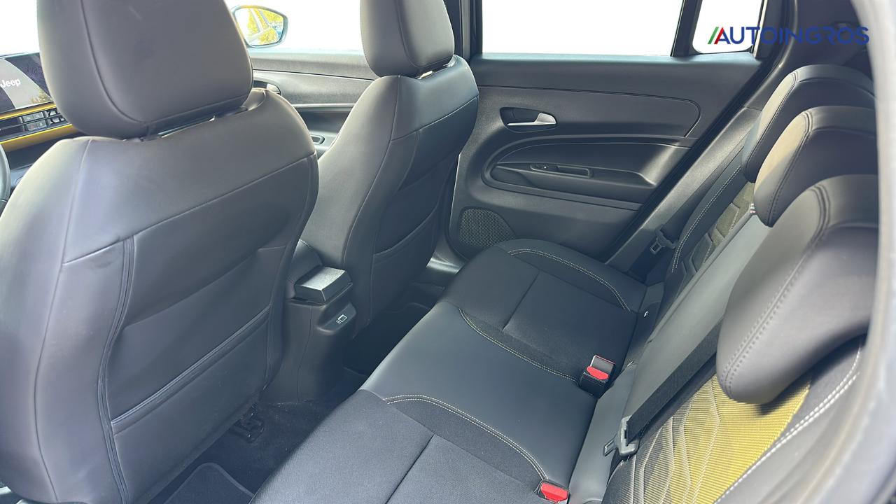 Jeep Jeep Avenger usata 4