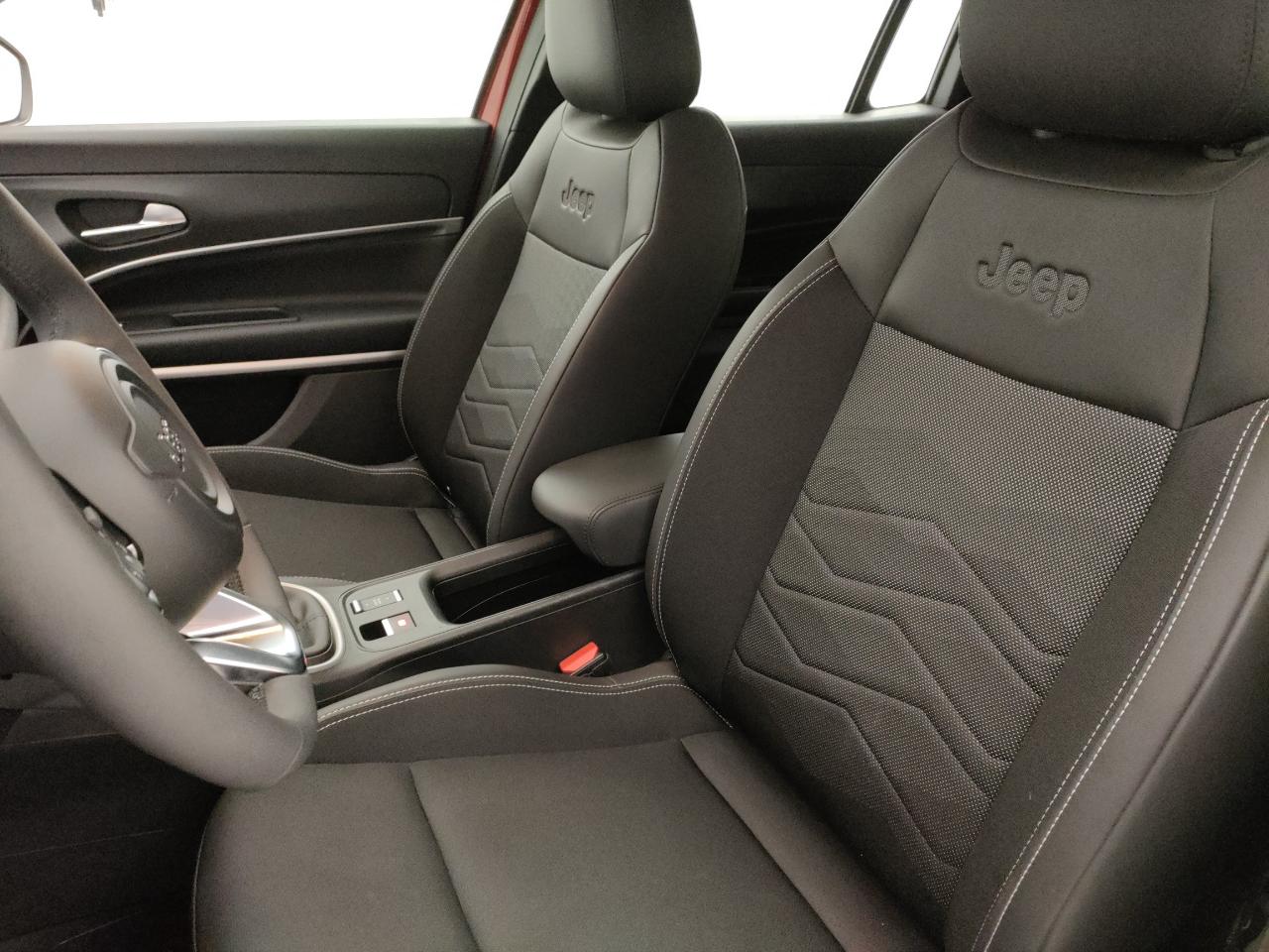 Jeep Jeep Avenger usata 2