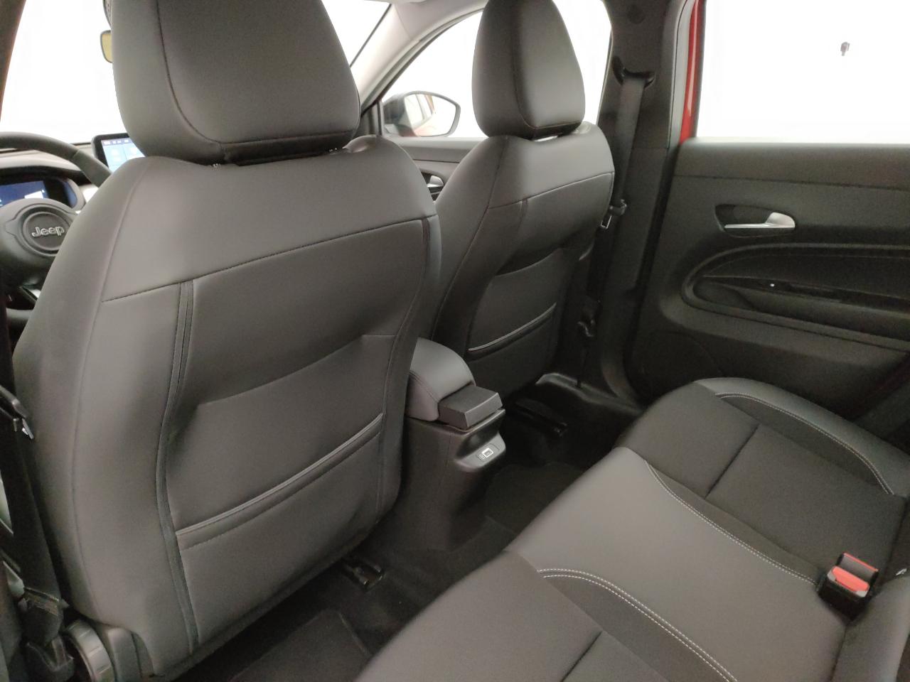 Jeep Jeep Avenger usata 8