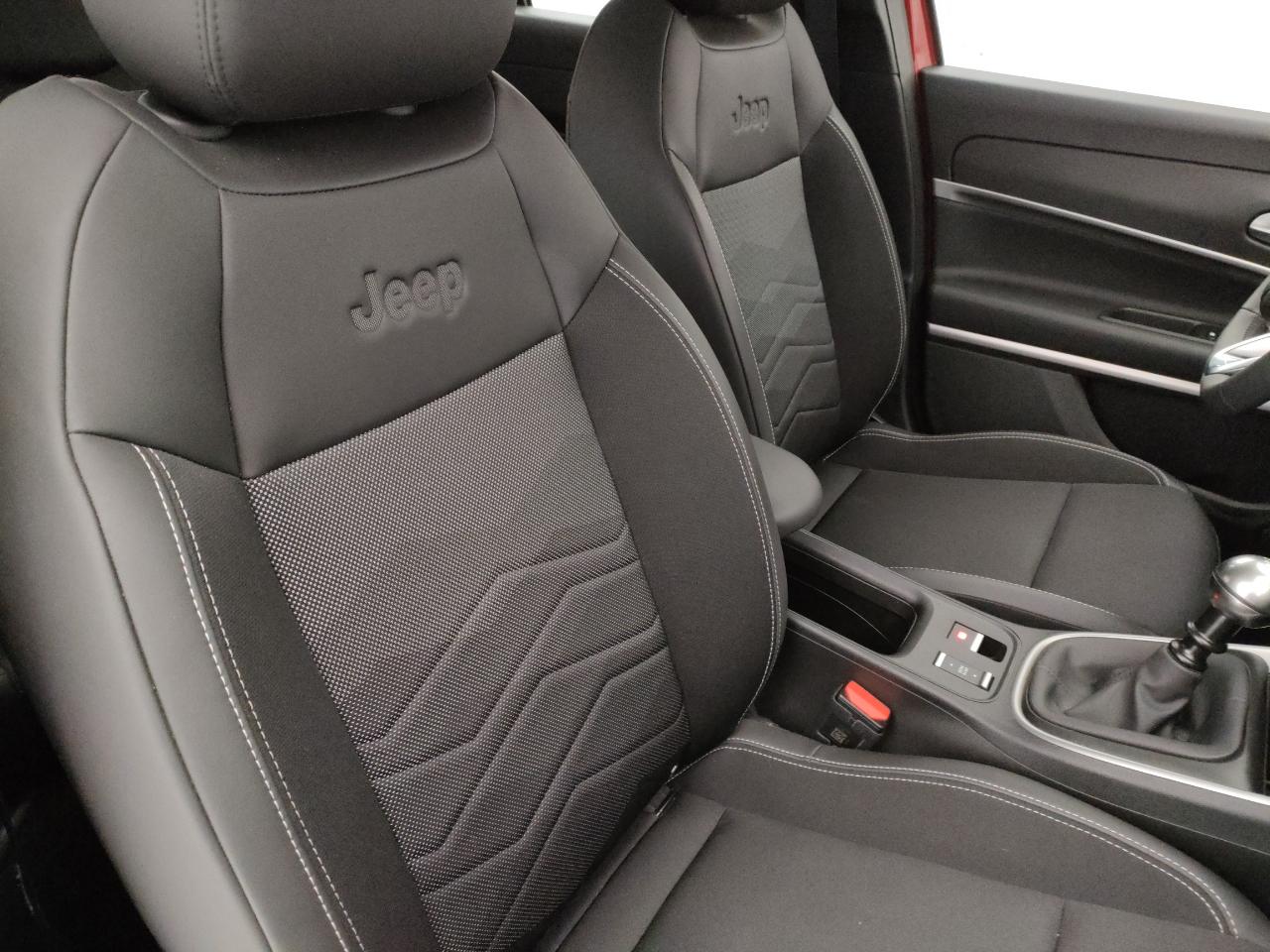 Jeep Jeep Avenger usata 19