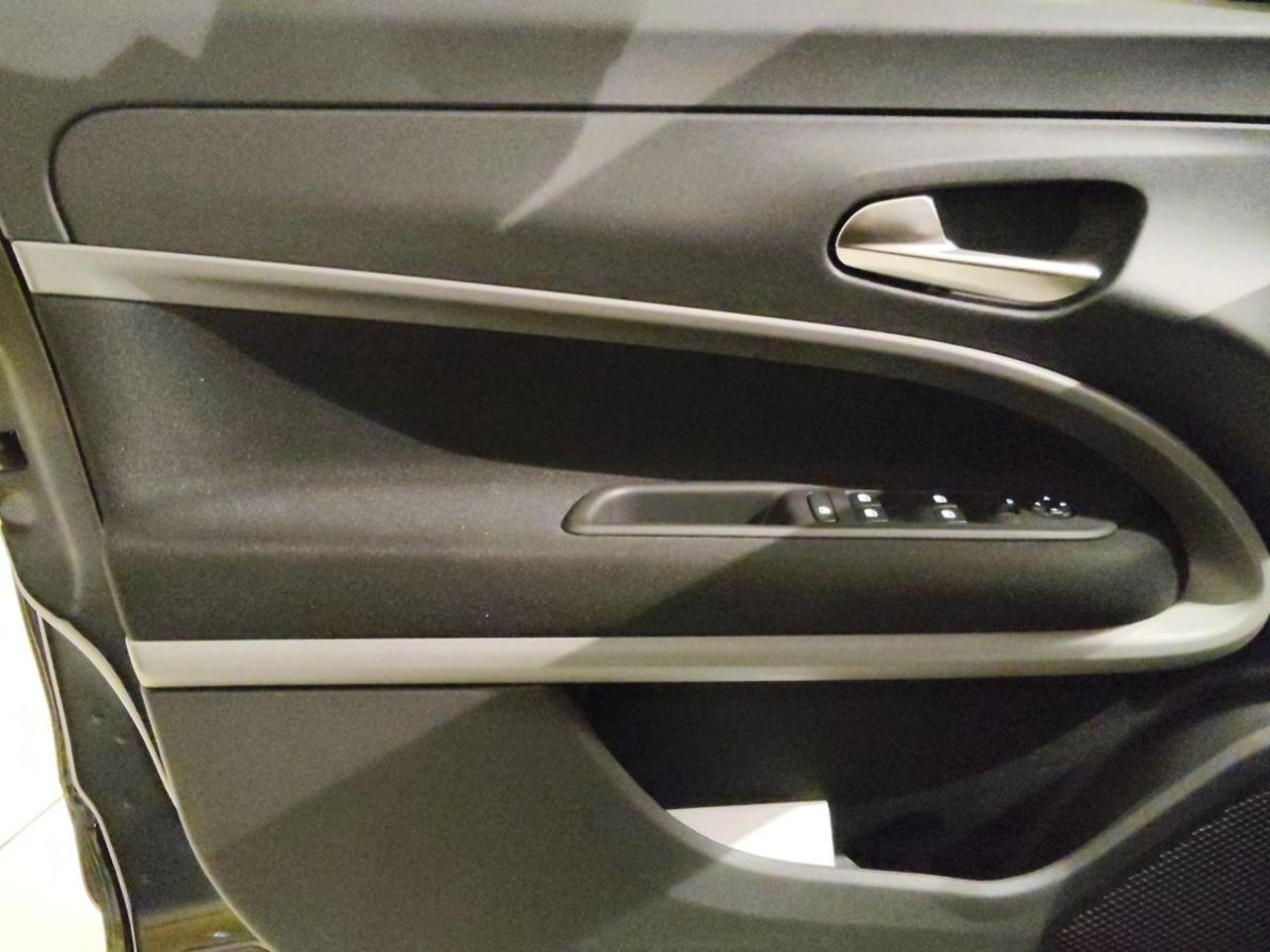 Jeep Jeep Avenger usata 4