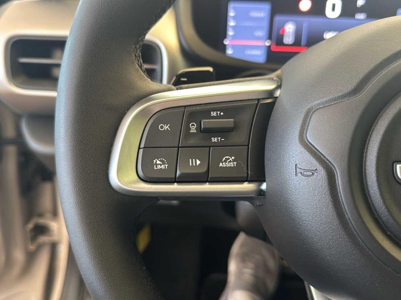 Jeep Jeep Avenger usata 12