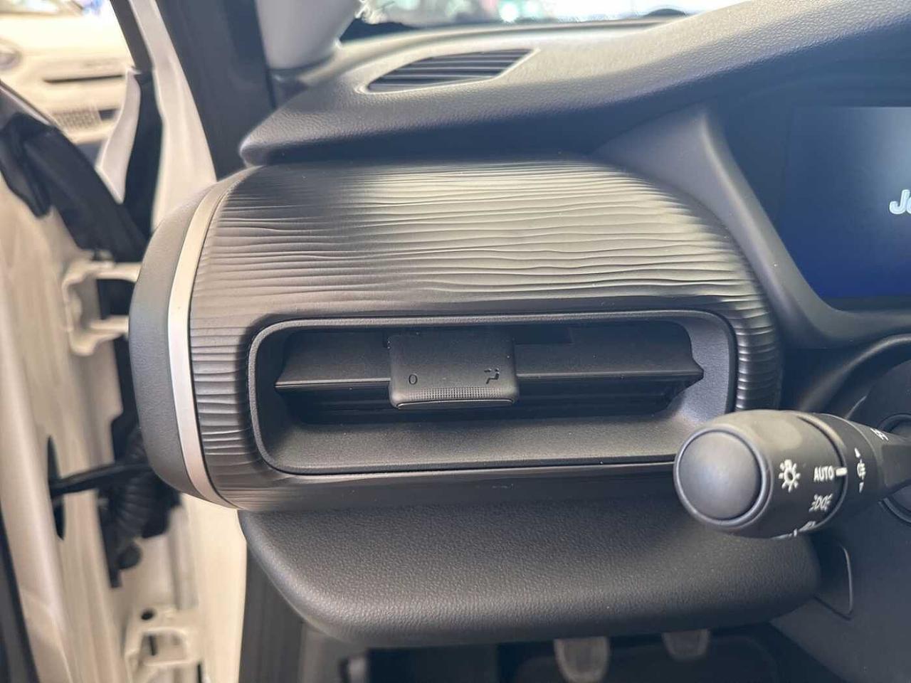 Jeep Jeep Avenger usata 7