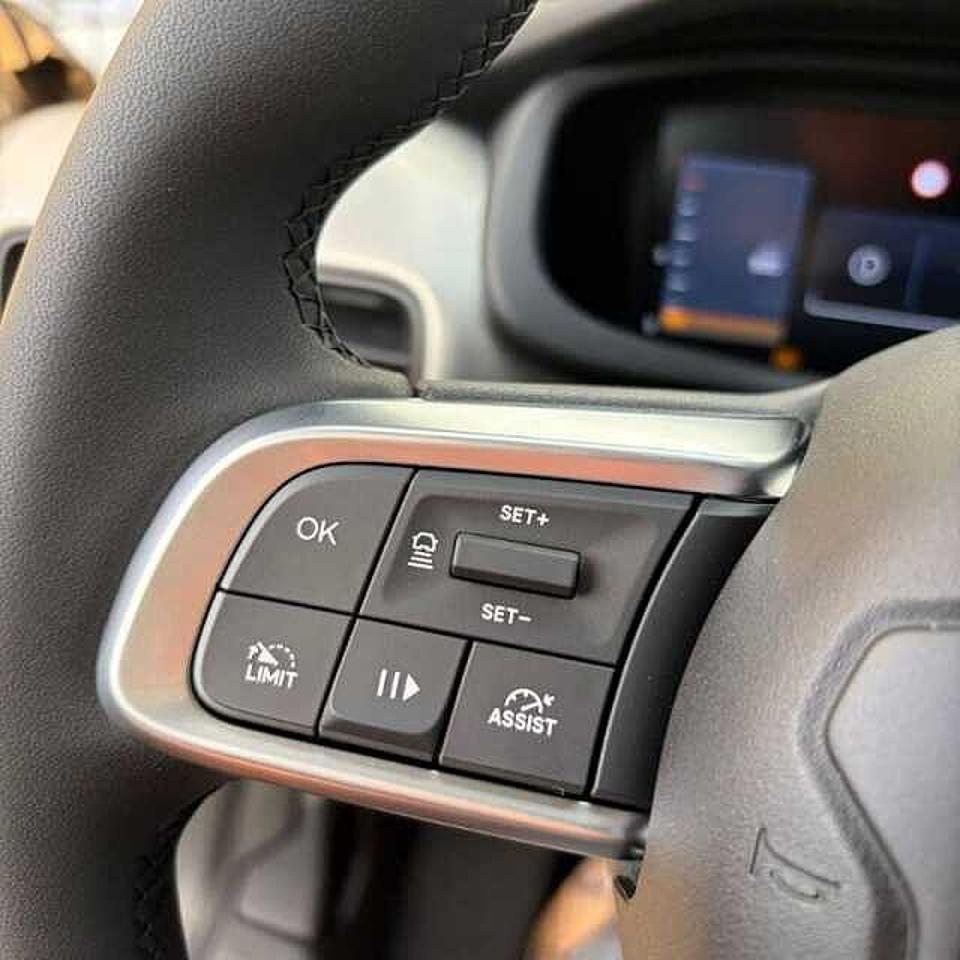 Jeep Jeep Avenger usata 13