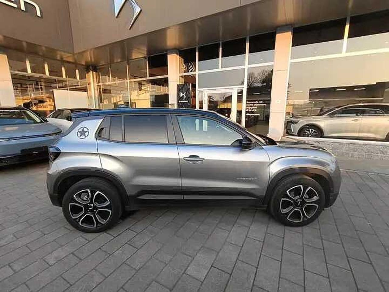 Jeep Jeep Avenger usata 9