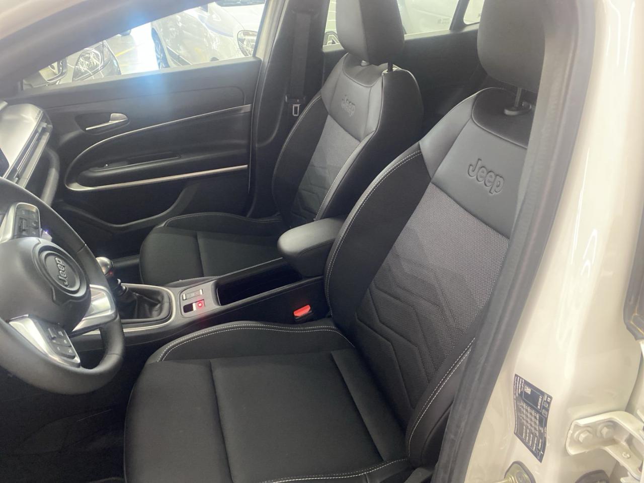 Jeep Jeep Avenger usata 11