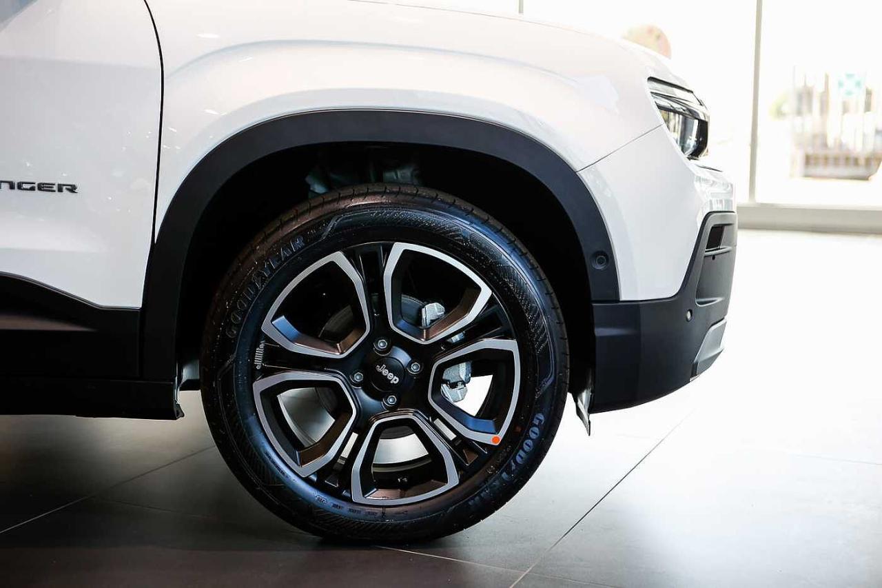 Jeep Jeep Avenger usata 23
