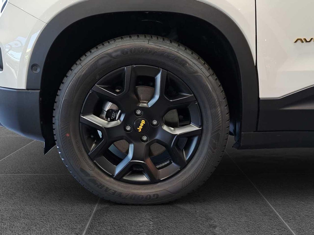 Jeep Jeep Avenger usata 10