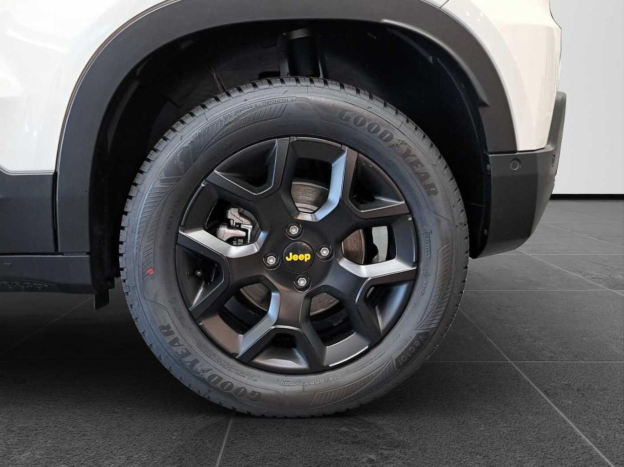 Jeep Jeep Avenger usata 12