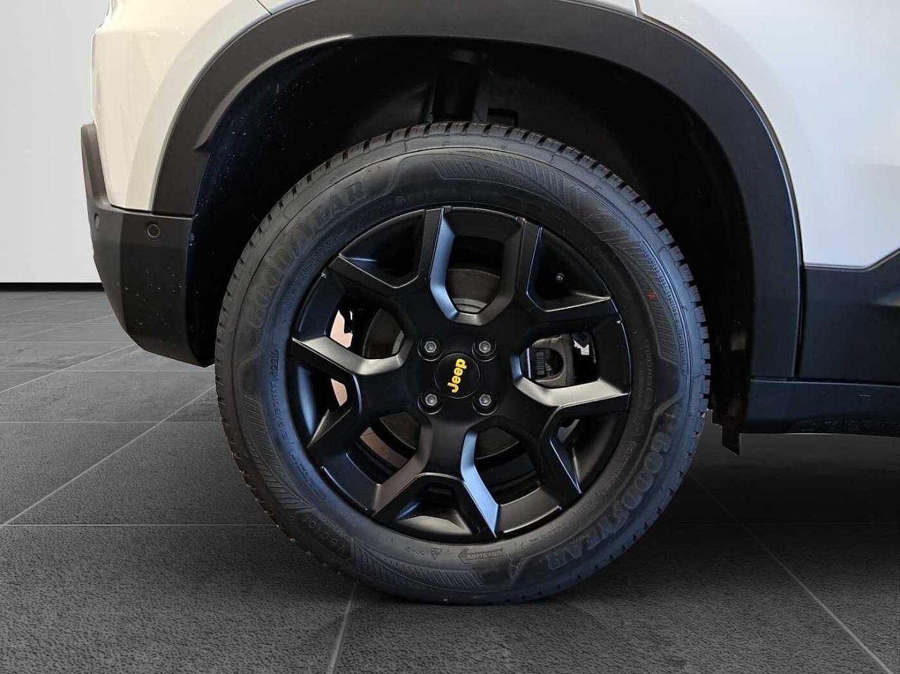 Jeep Jeep Avenger usata 13