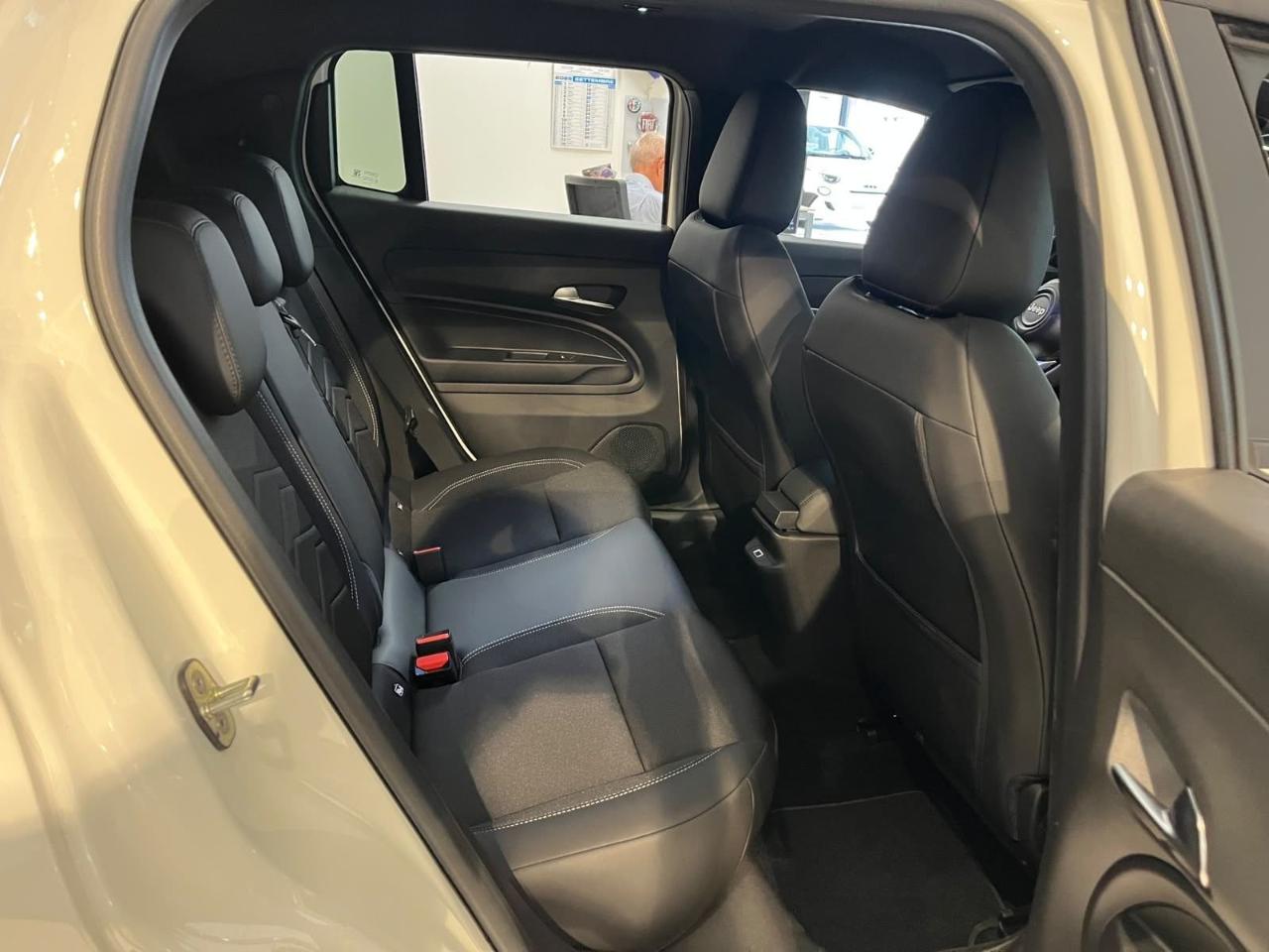 Jeep Avenger - Foto 4