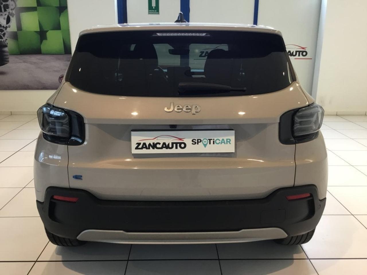 Jeep Jeep Avenger usata 12