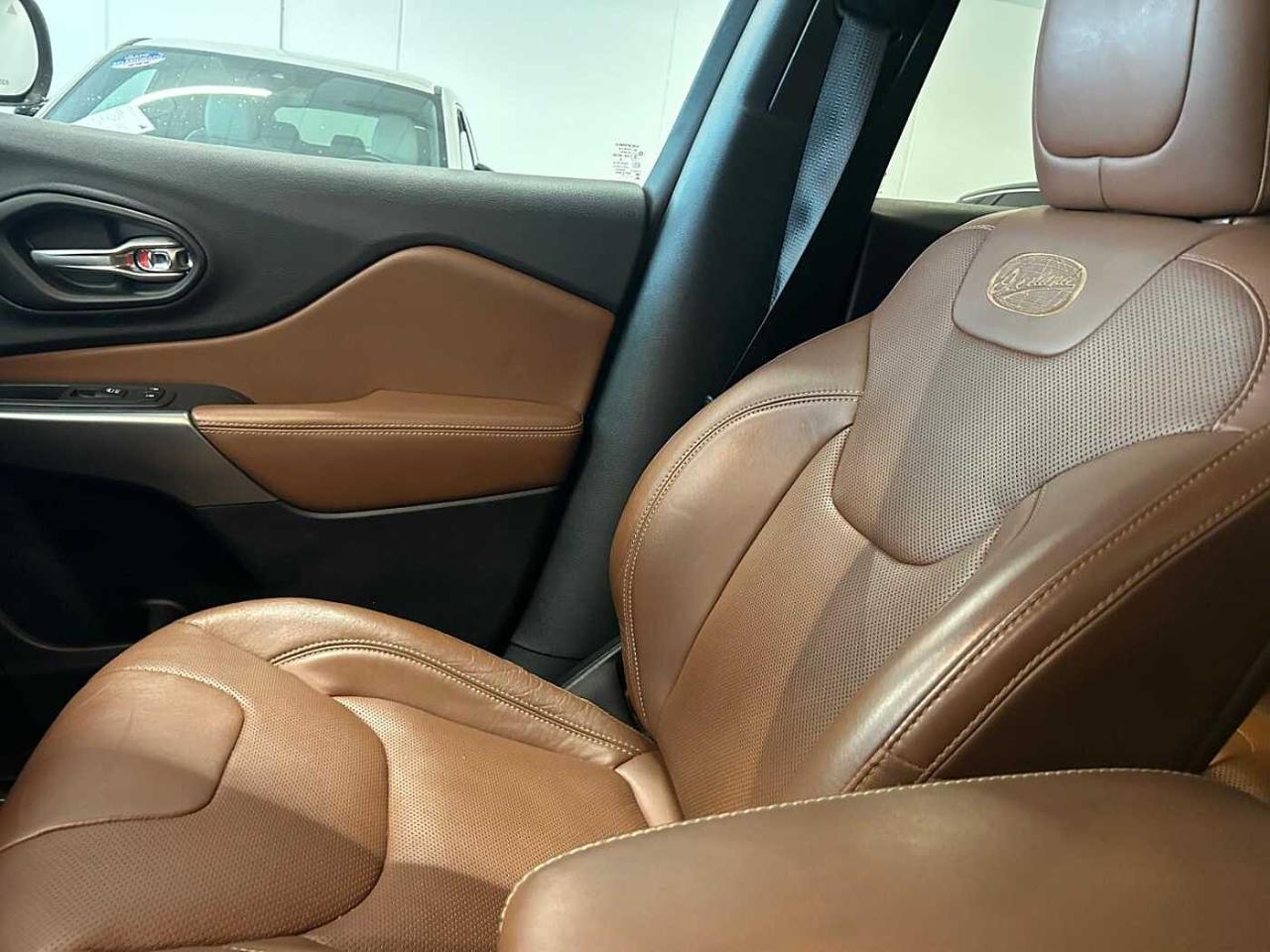 Jeep Jeep Cherokee usata, con accensione automatica dei fari abbaglianti