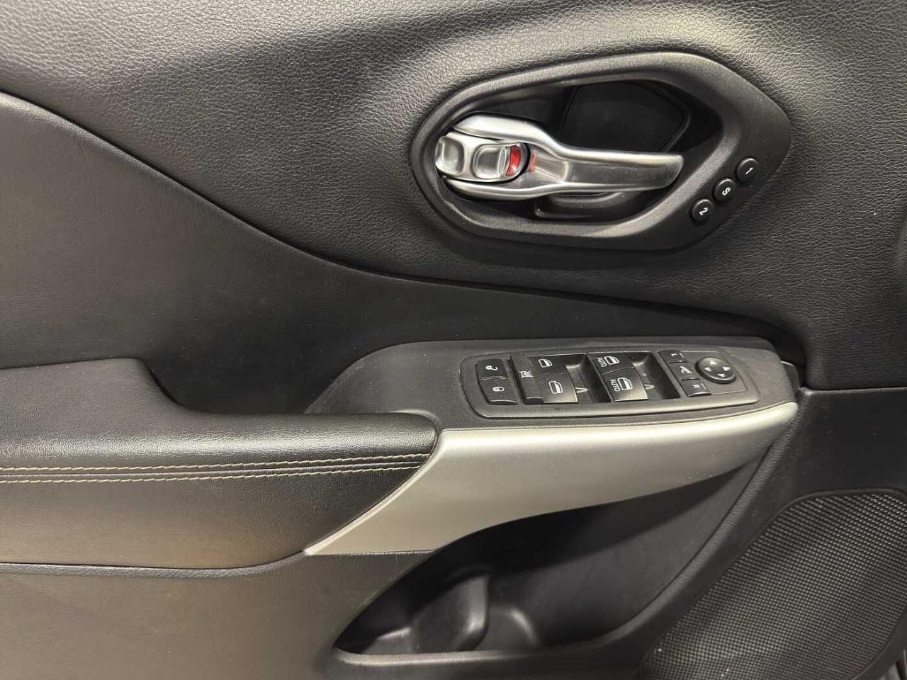 Jeep Jeep Cherokee usata 22