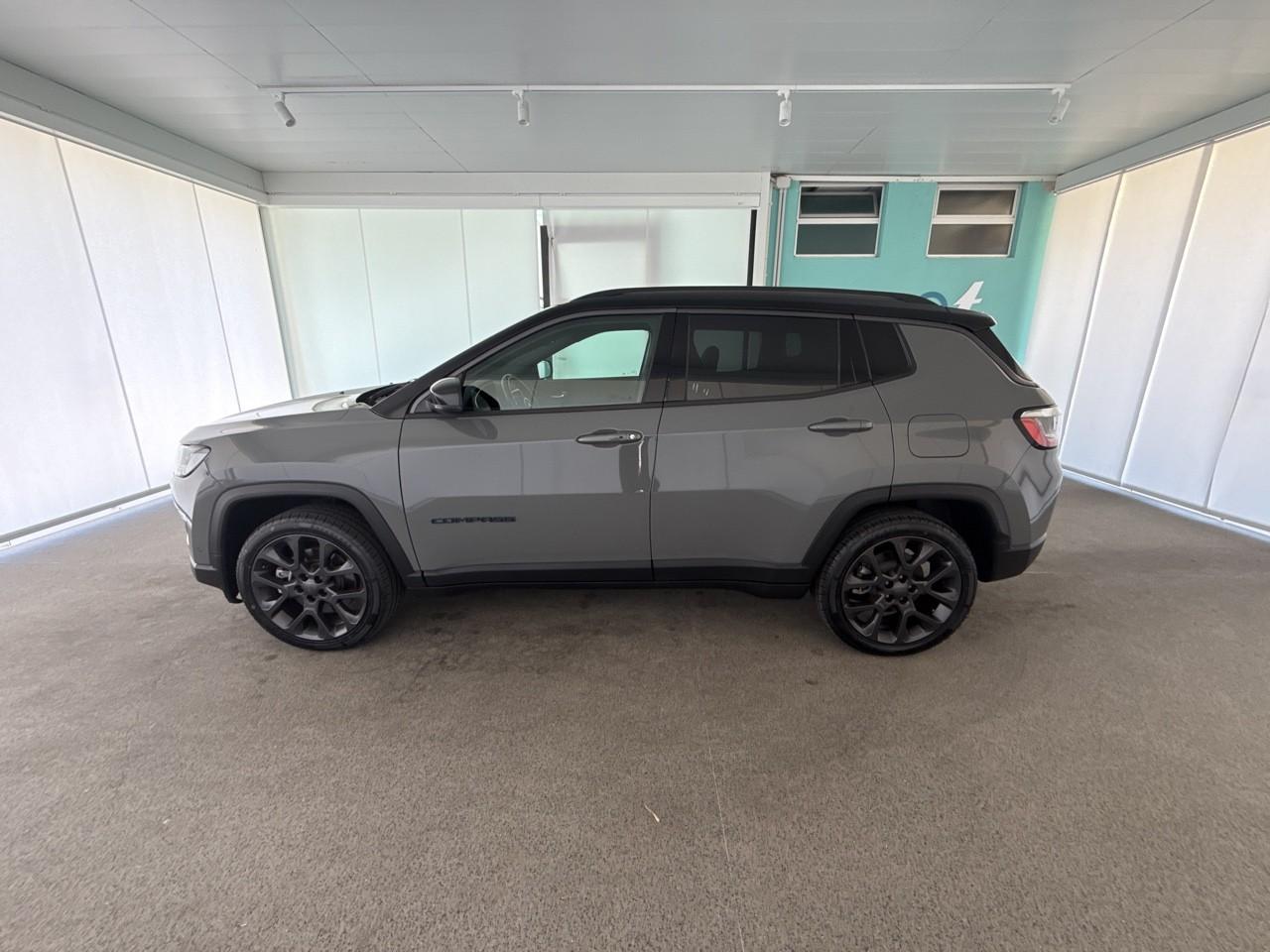 Jeep Jeep Compass usata, con bracciolo anteriore
