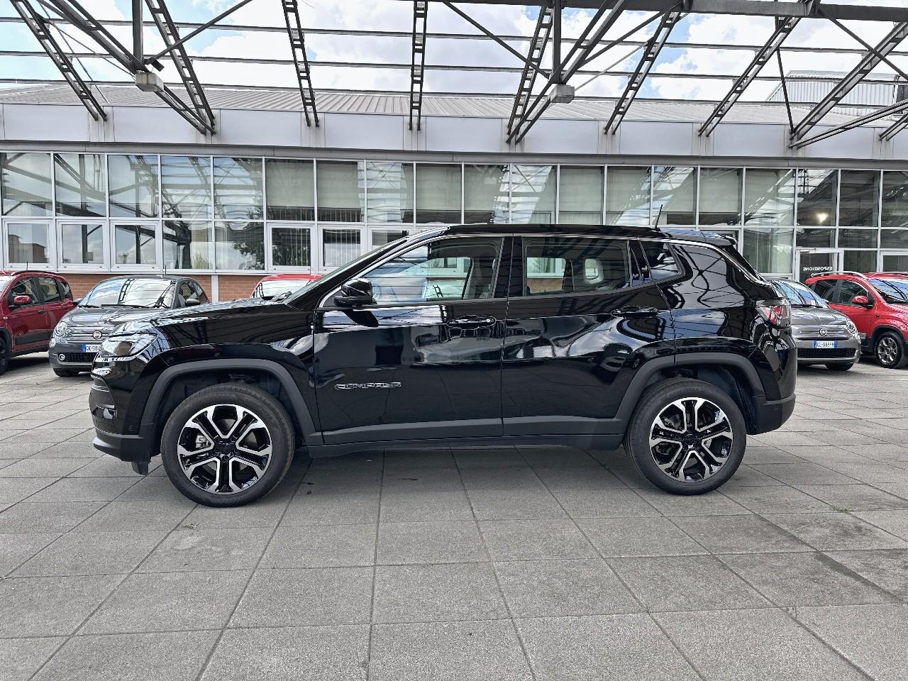 Jeep Jeep Compass usata, con bracciolo posteriore
