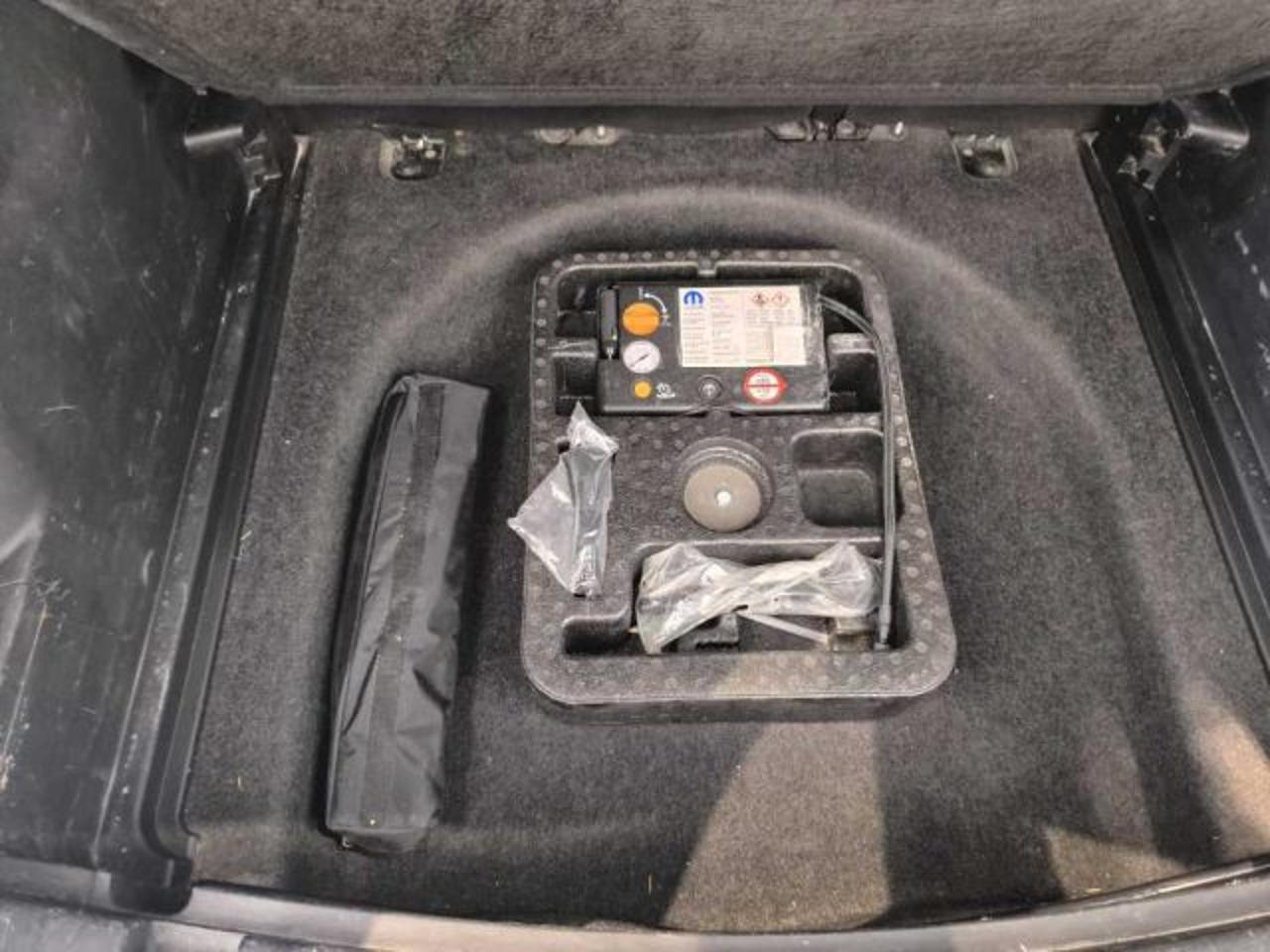 Jeep Jeep Compass usata, con autoradio