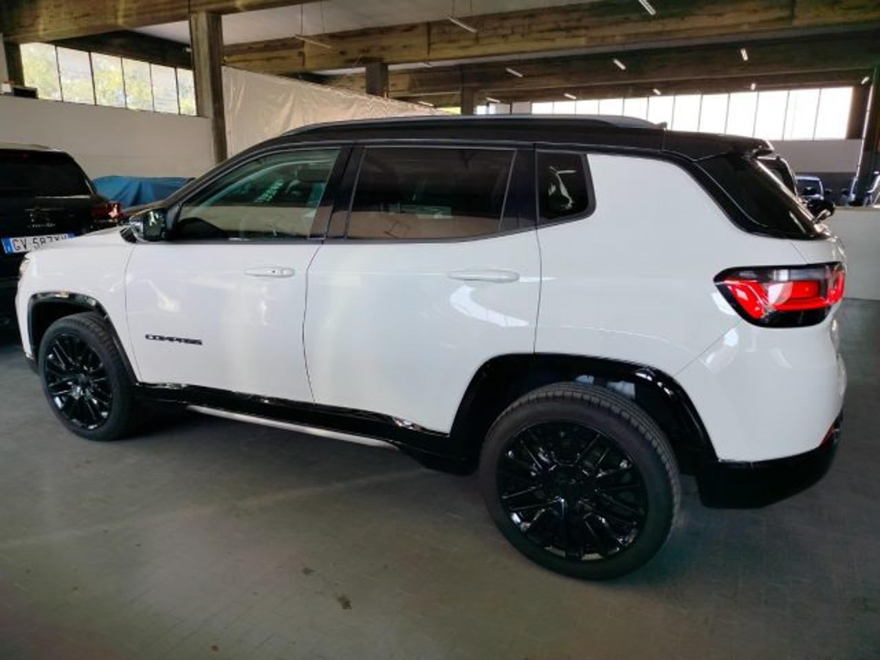 Jeep Jeep Compass usata, con cerchi in lega
