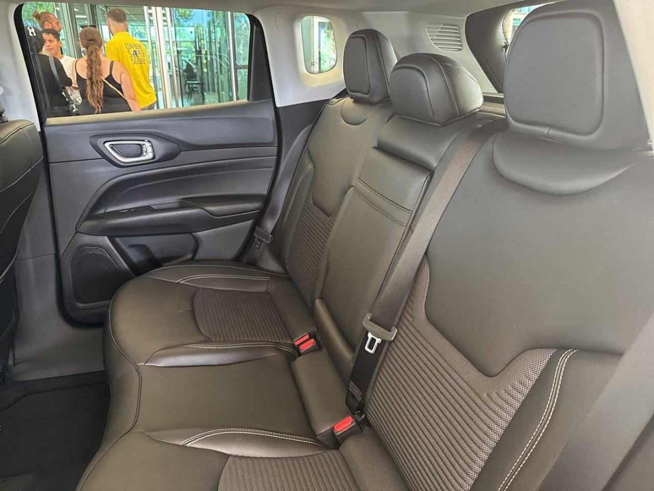 Jeep Jeep Compass usata, con 6 marce