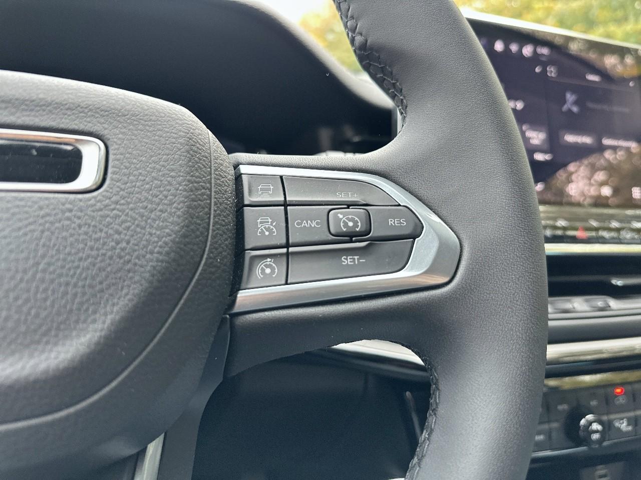 Jeep Jeep Compass usata, con Angoli di rampa angolo di attacco (gradi): 15,8 e angolo di uscita (gradi): 30,8