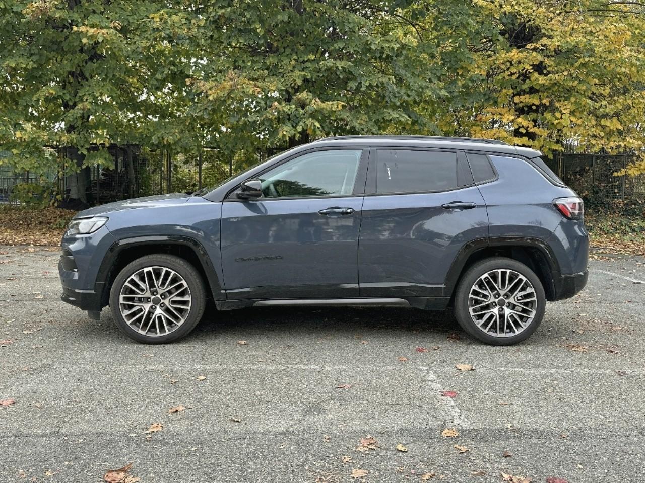 Jeep Jeep Compass usata, con bracciolo posteriore