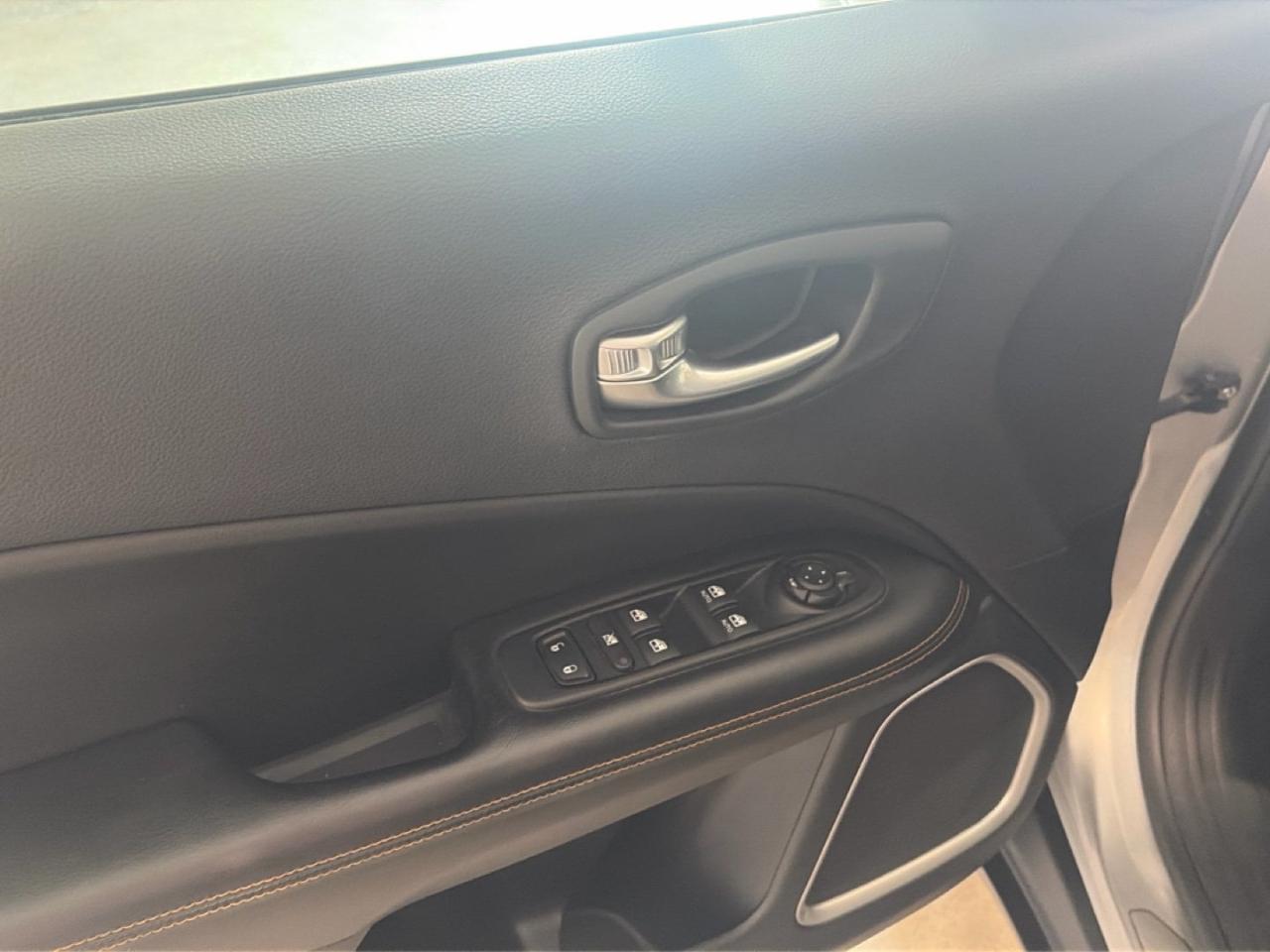 Jeep Compass - Foto 5