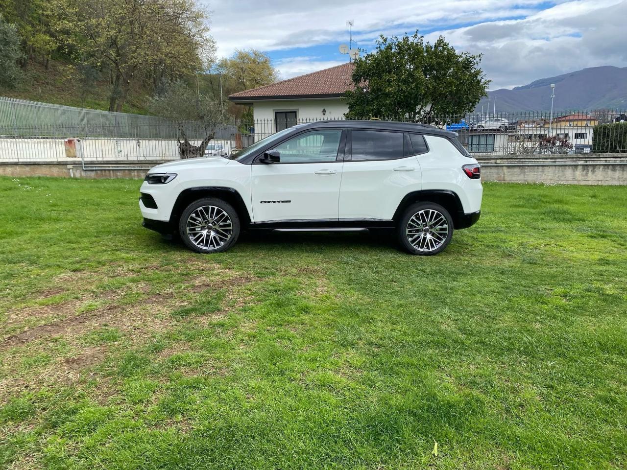 Jeep Jeep Compass usata, con Caricabatterie di bordo da 22 kW
