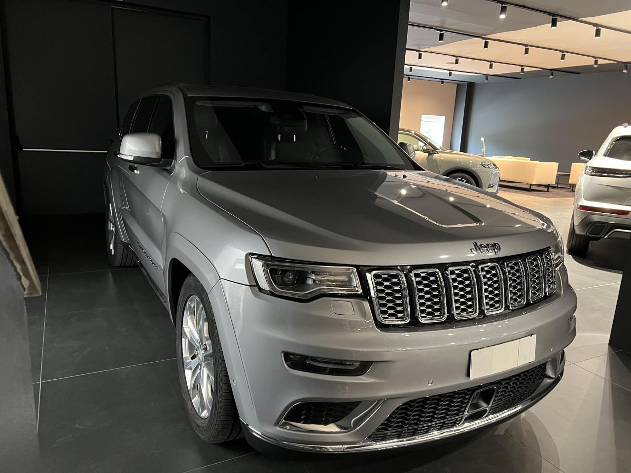 Jeep Jeep Cherokee usata 24