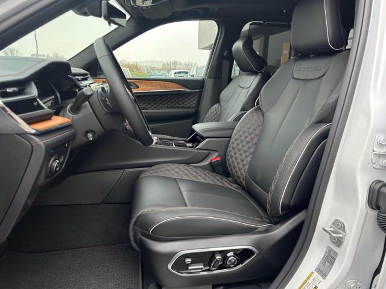 Jeep Jeep Cherokee usata, con alzacristalli elettrici