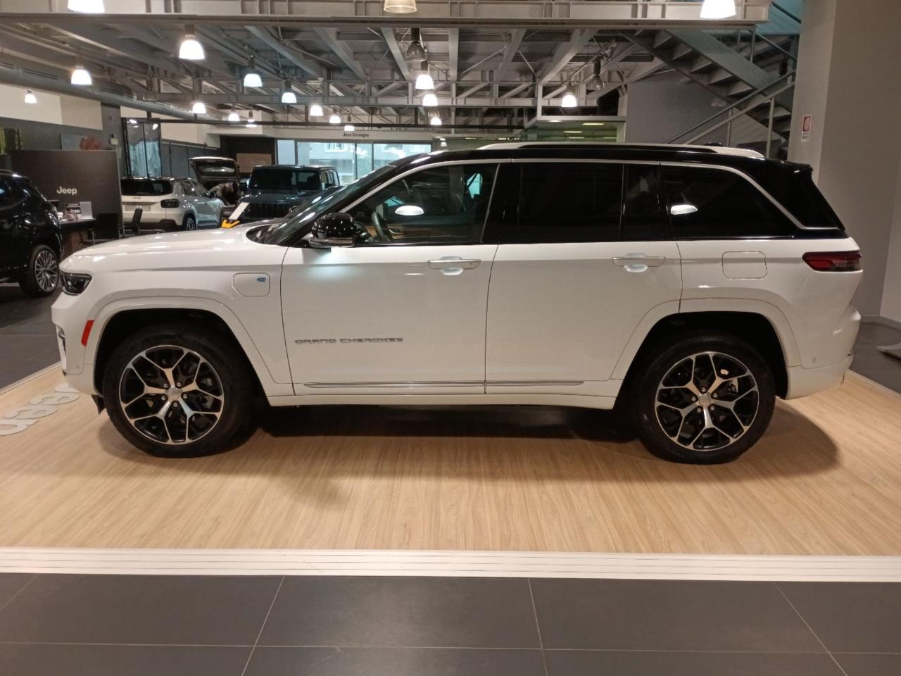 Jeep Jeep Cherokee usata 11