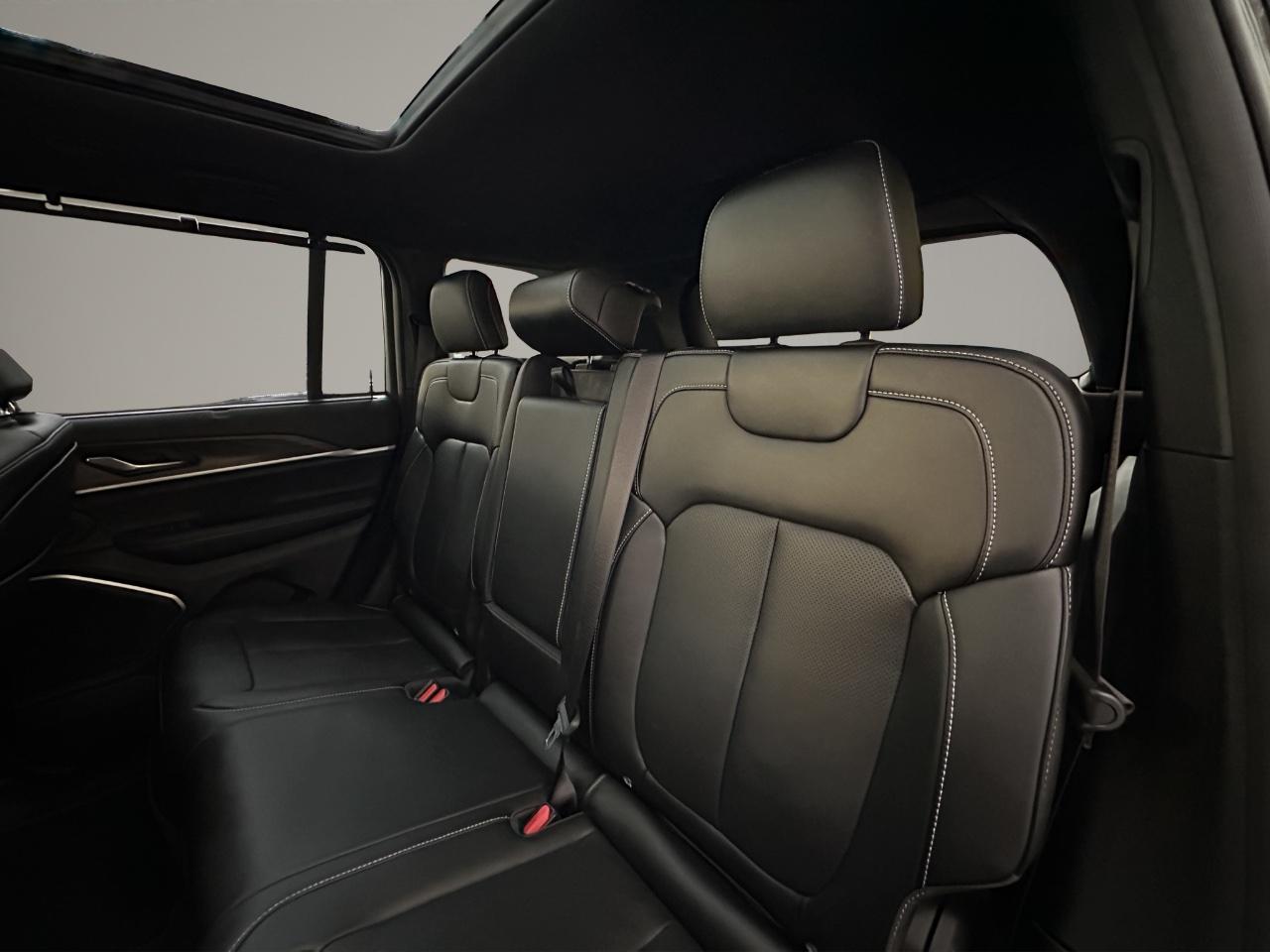 Jeep Cherokee - Foto 4