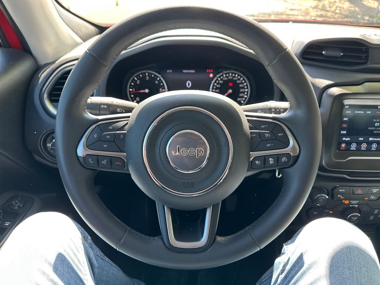 Jeep Jeep Renegade usata, con 7,0 display multifunzionale pannello strumenti 1 e 17,8, 7,0 display multifunzionale touch screen, plancia 1 e 17,8