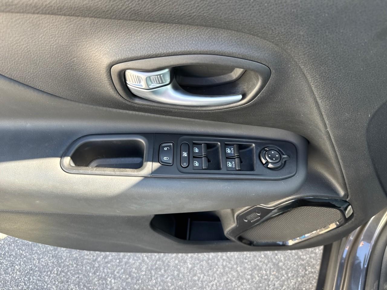Jeep Jeep Renegade usata, con airbags 6