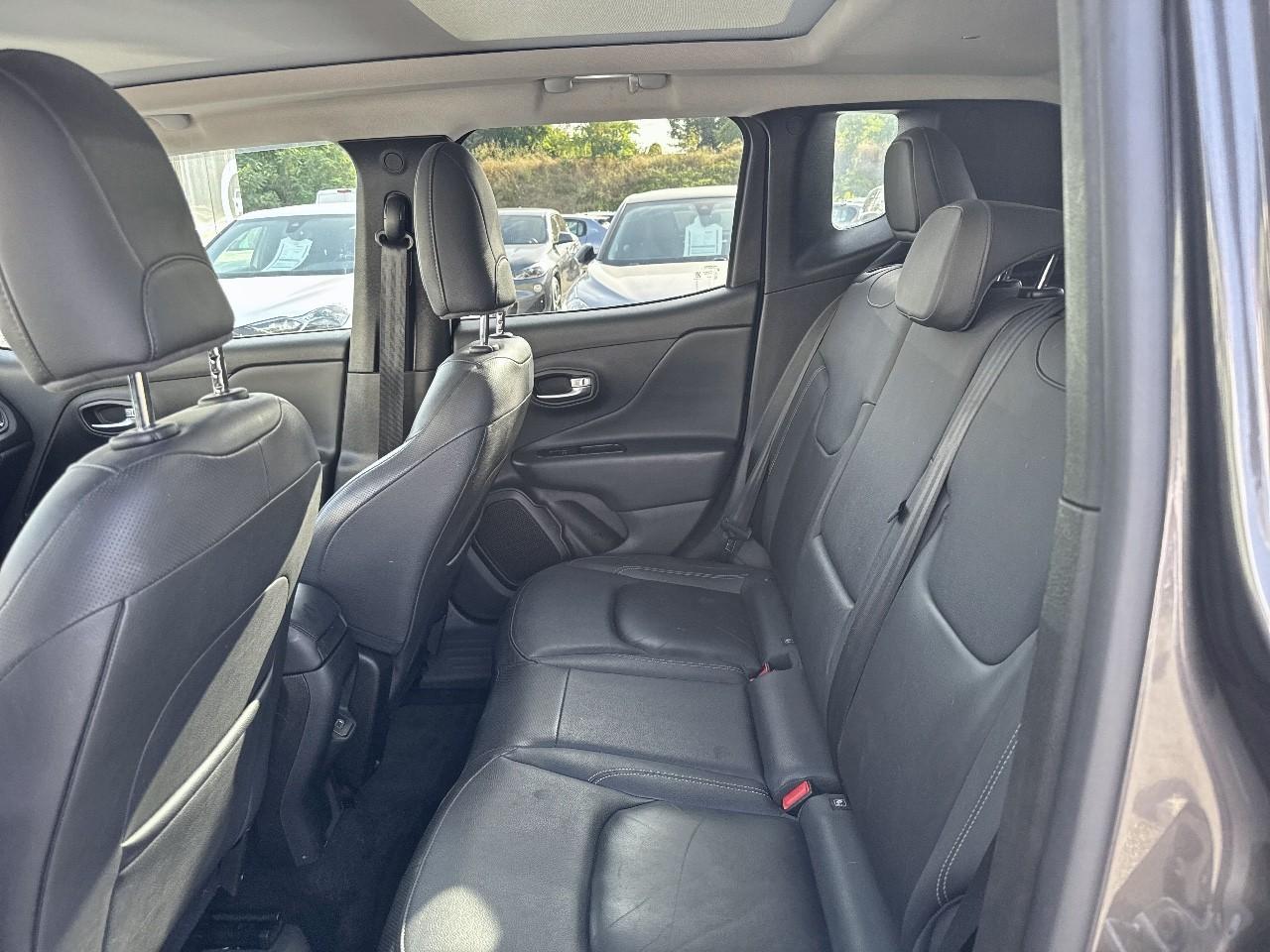 Jeep Jeep Renegade usata, con 3,5 display multifunzionale pannello strumenti 1 e 8,9, 7,0 display multifunzionale touch screen, plancia 1 e 17,8