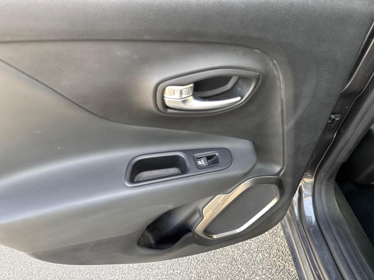 Jeep Jeep Renegade usata, con assistenza alla frenata di emergenza