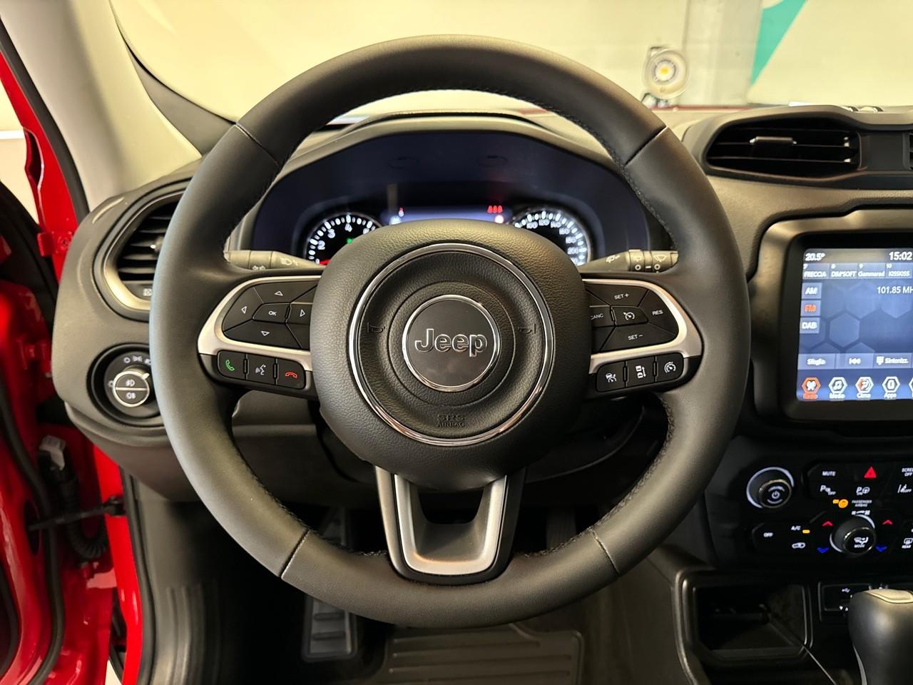 Jeep Jeep Renegade usata, con 7,00 display multifunzionale pannello strumenti 1, 17,8 e controllo con rullo, 8,40 display multifunzionale touch screen, plancia centrale 1, 21,3, fisso e no